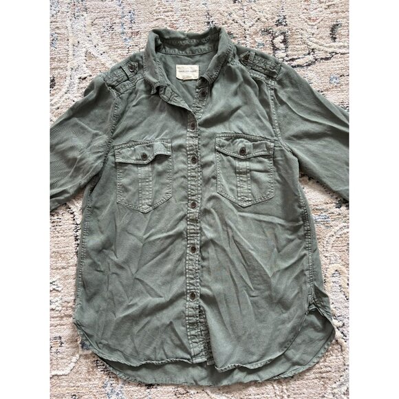 American Eagle Ahhmazingly Soft Boyfriend Fit Olive Green Button Shirt Sz Sm - Picture 2 of 6